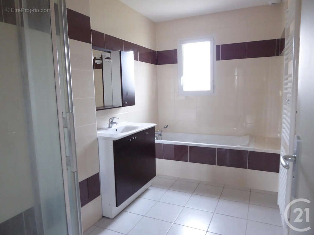 Maison à SAINT-SERNIN-DU-BOIS