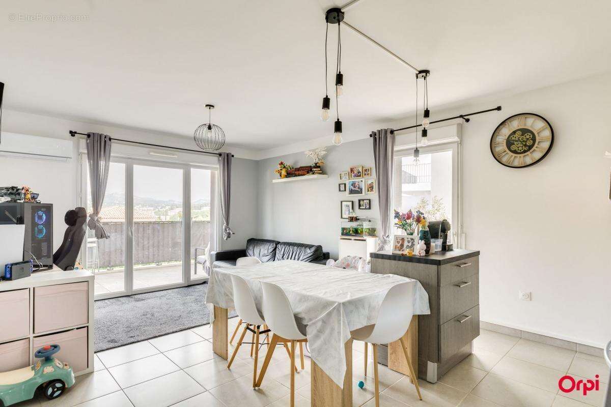 Appartement à MARSEILLE-13E