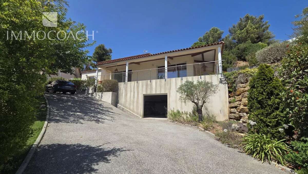 Maison à HYERES