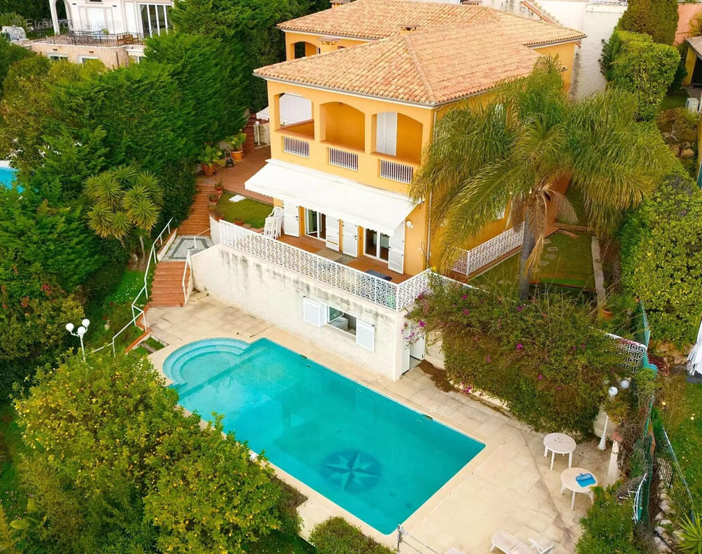 Maison à BEAUSOLEIL