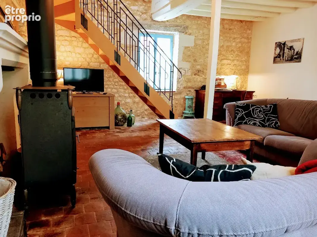 Charmante maison ancienne avec cour aménagée, grange et jardin séparé. - photo 13