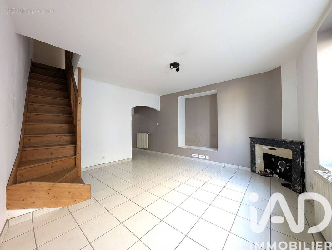 Photo 1 - Maison à SARRAS
