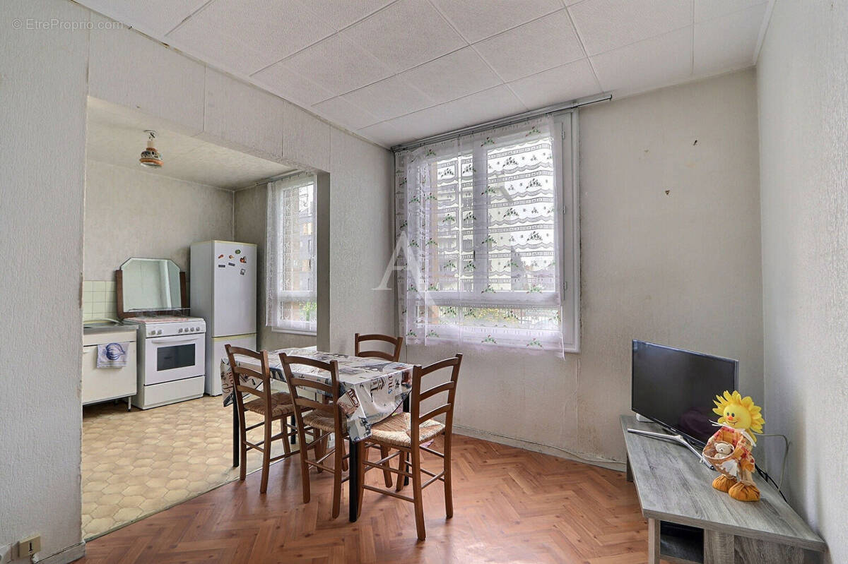 Appartement à AUBERVILLIERS