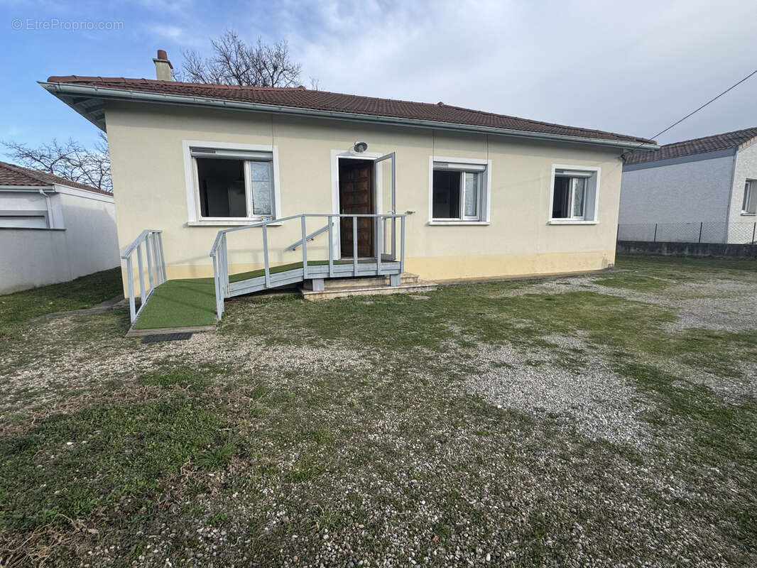 Maison à EPINOUZE
