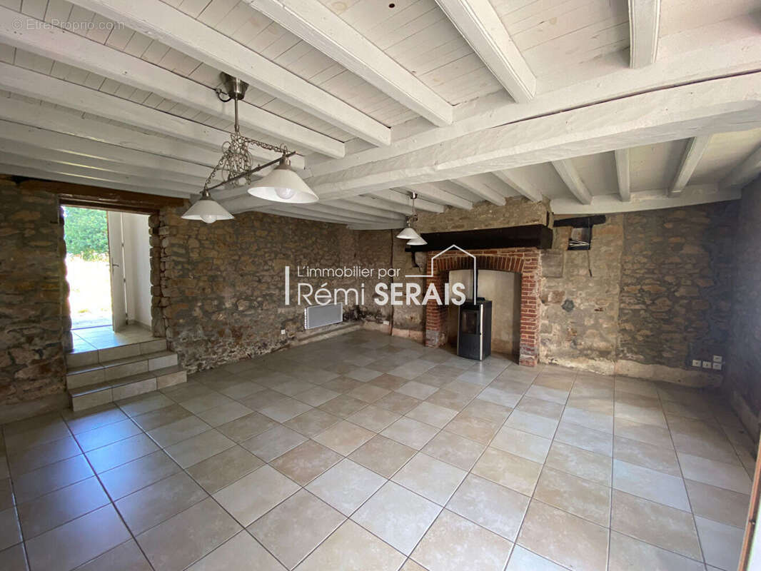 Maison à SAINT-CYR-DU-BAILLEUL