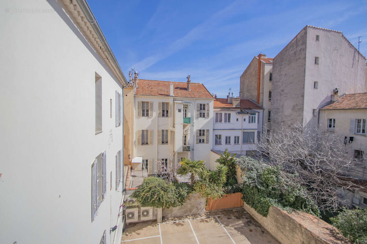 Appartement à HYERES