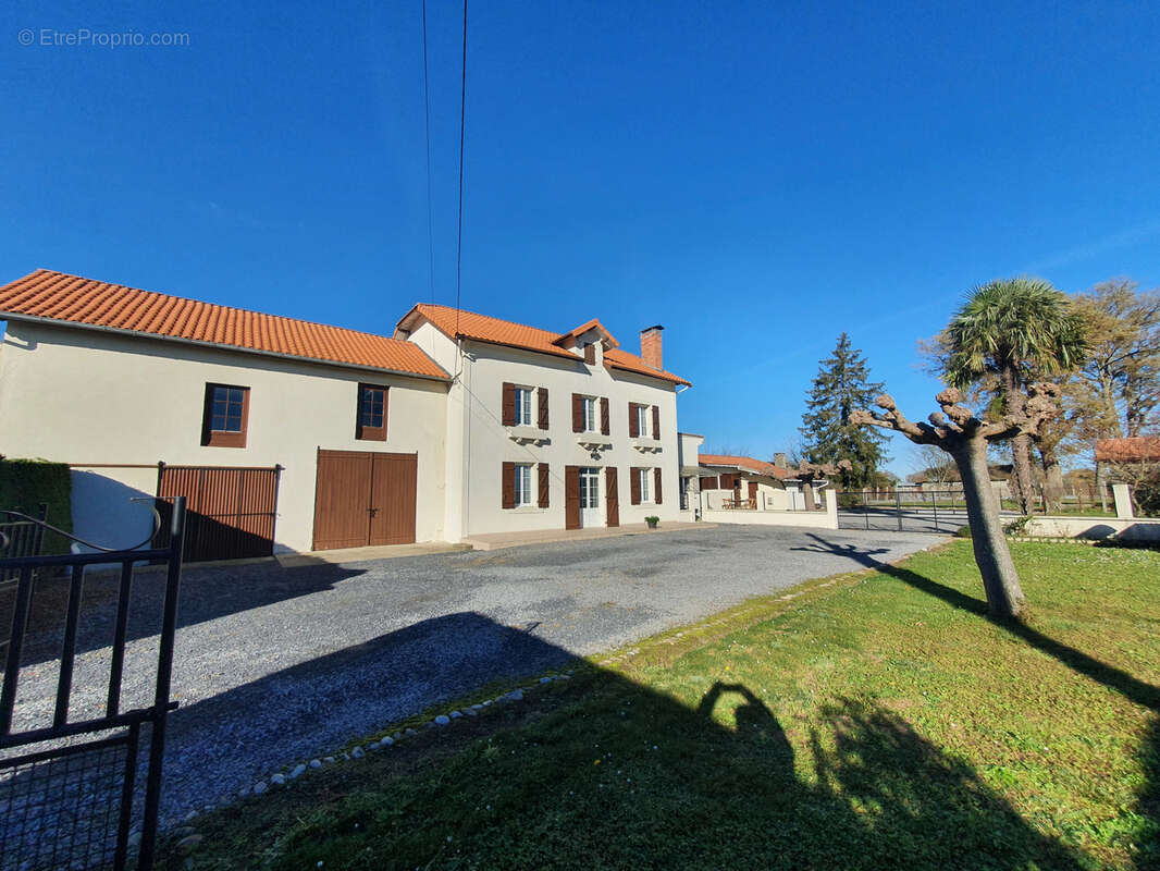 Maison à ARZACQ-ARRAZIGUET