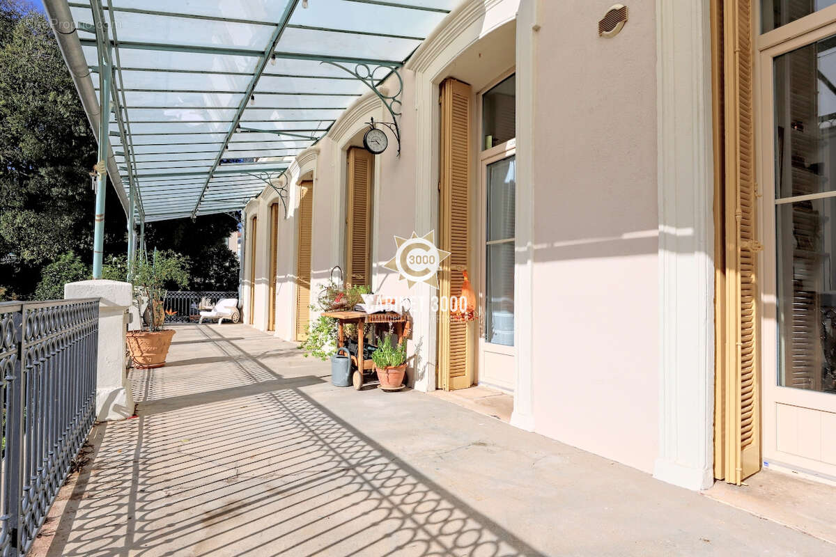 Appartement à HYERES