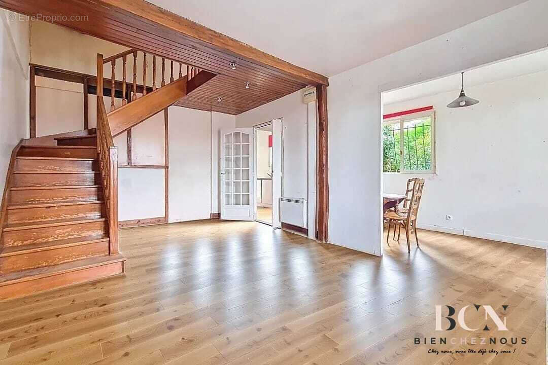 Maison à NERVILLE-LA-FORET