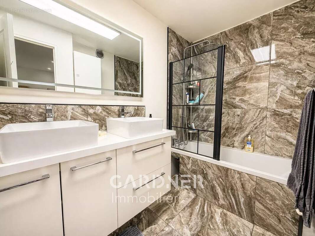 Appartement à AUBAGNE