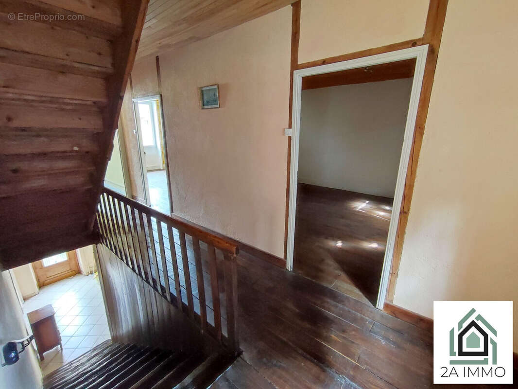 Maison à LES ANCIZES-COMPS