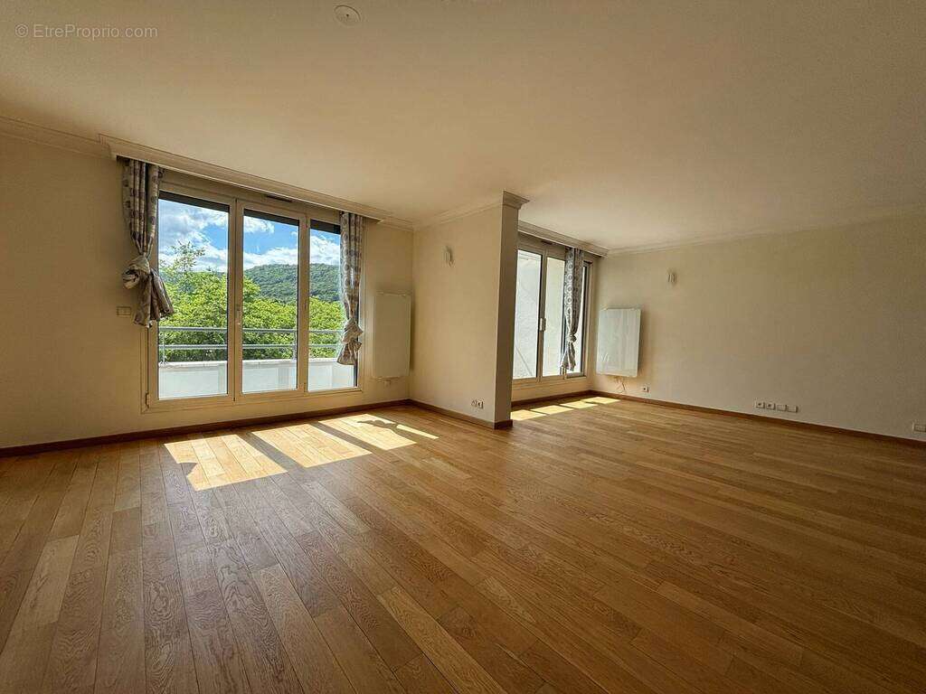 Appartement à DIVONNE-LES-BAINS