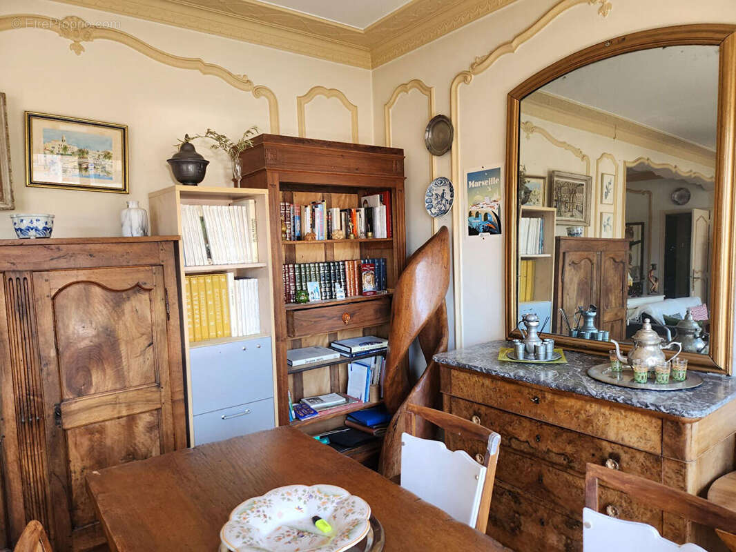 Appartement à MARSEILLE-6E