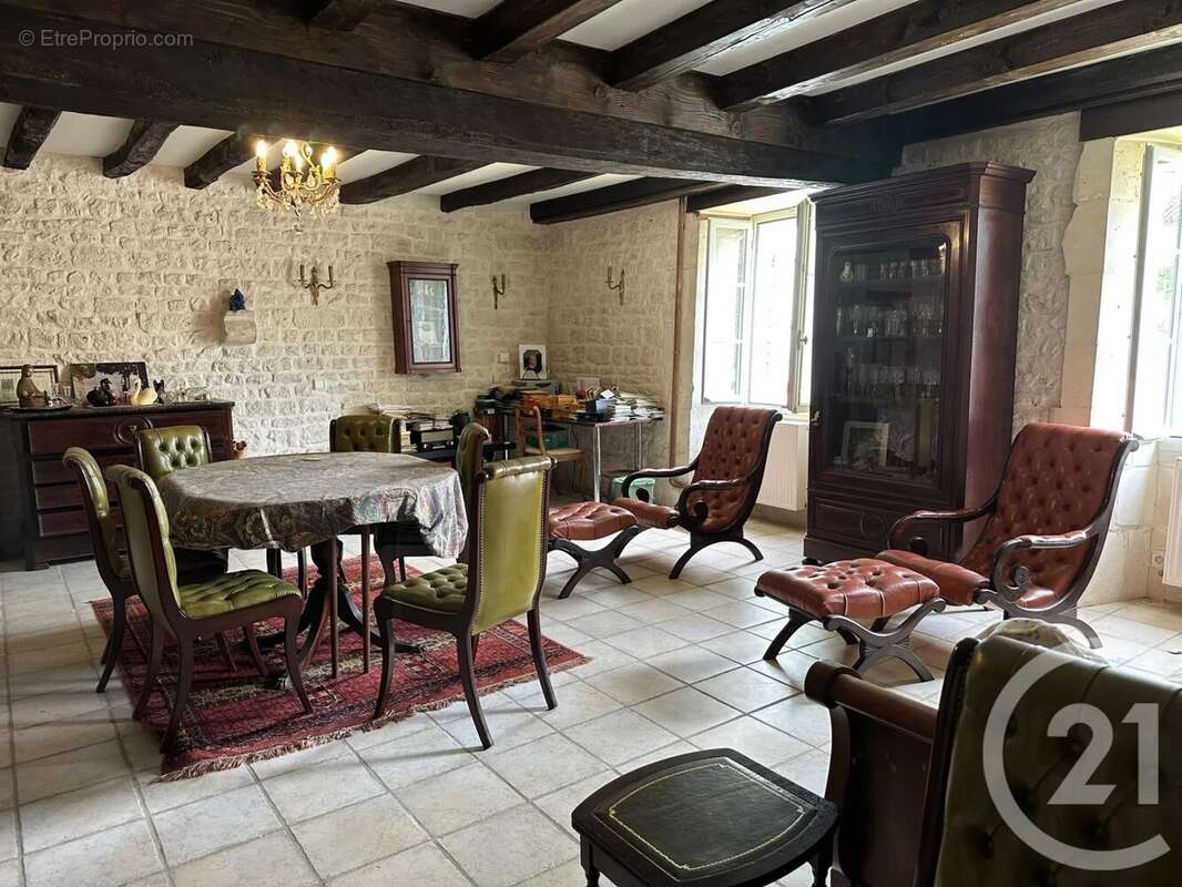 Maison 561 m² à Melleran  - photo 9