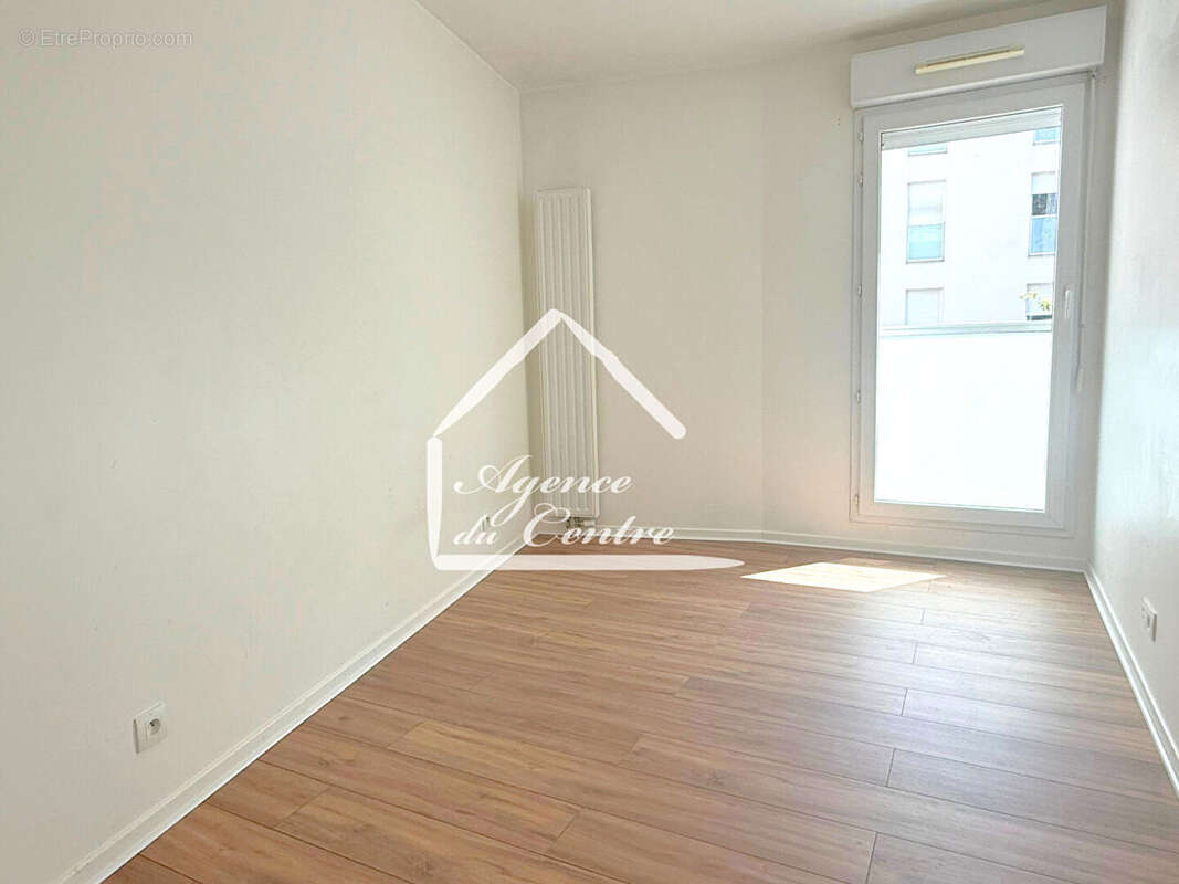 APPARTEMENT 4PP Rue Gustave Charpentier - photo 12