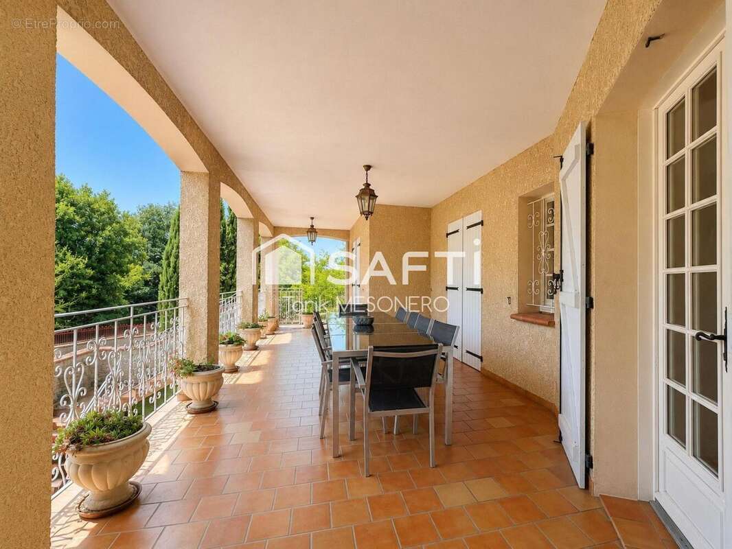 Maison 210 m² à L'isle-De-Noe  - photo 4