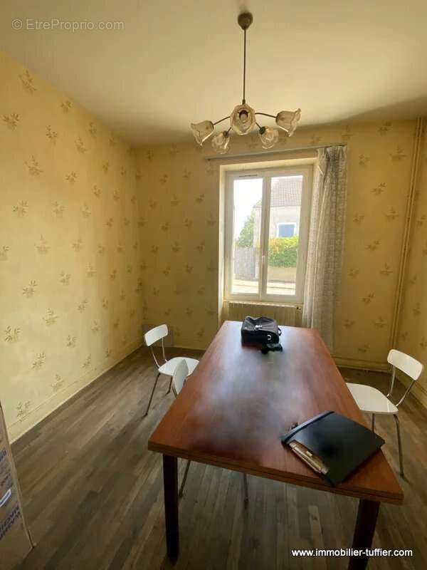 Maison de bourg 5 chambres - photo 3