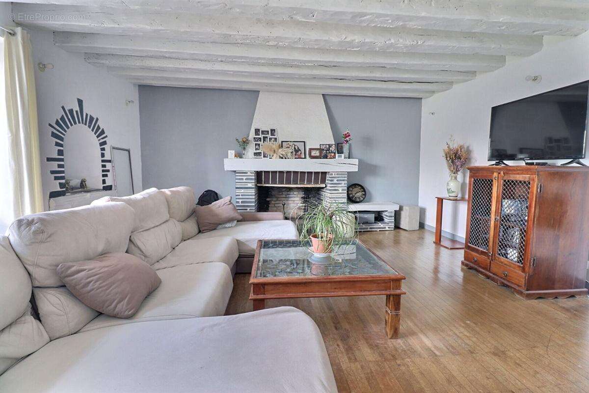 Maison ancienne  avec dependance et jardin - photo 2