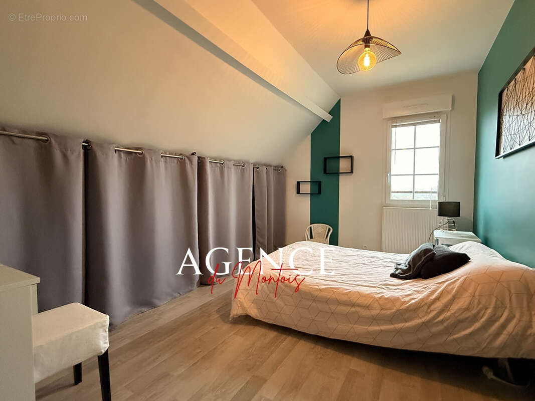 Maison à LONGUEVILLE