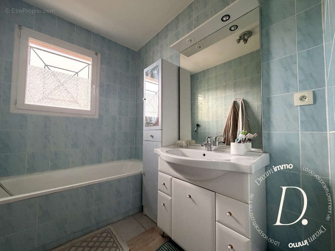 Maison à SAINT-MICHEL-ESCALUS