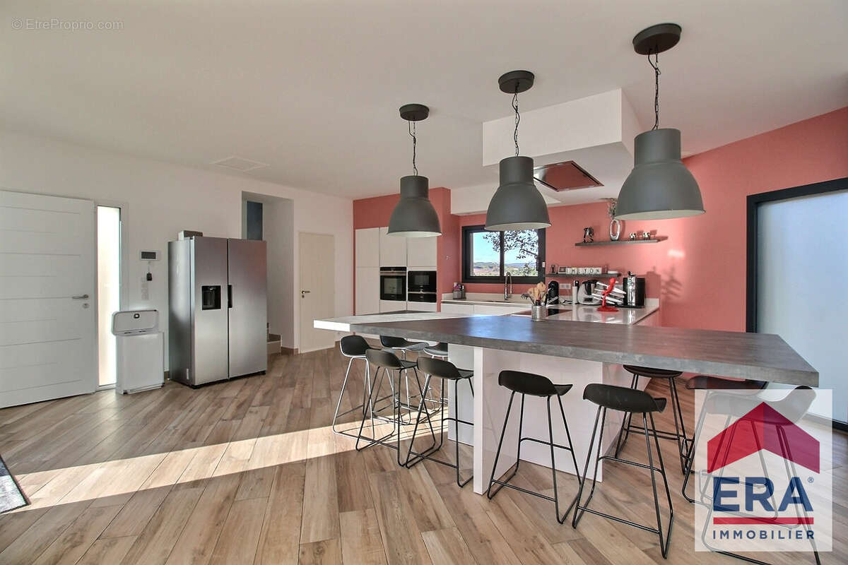 Maison à BOURG-SAINT-ANDEOL