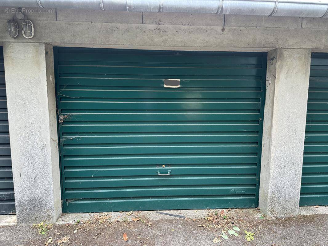 Parking à SAINT-QUENTIN