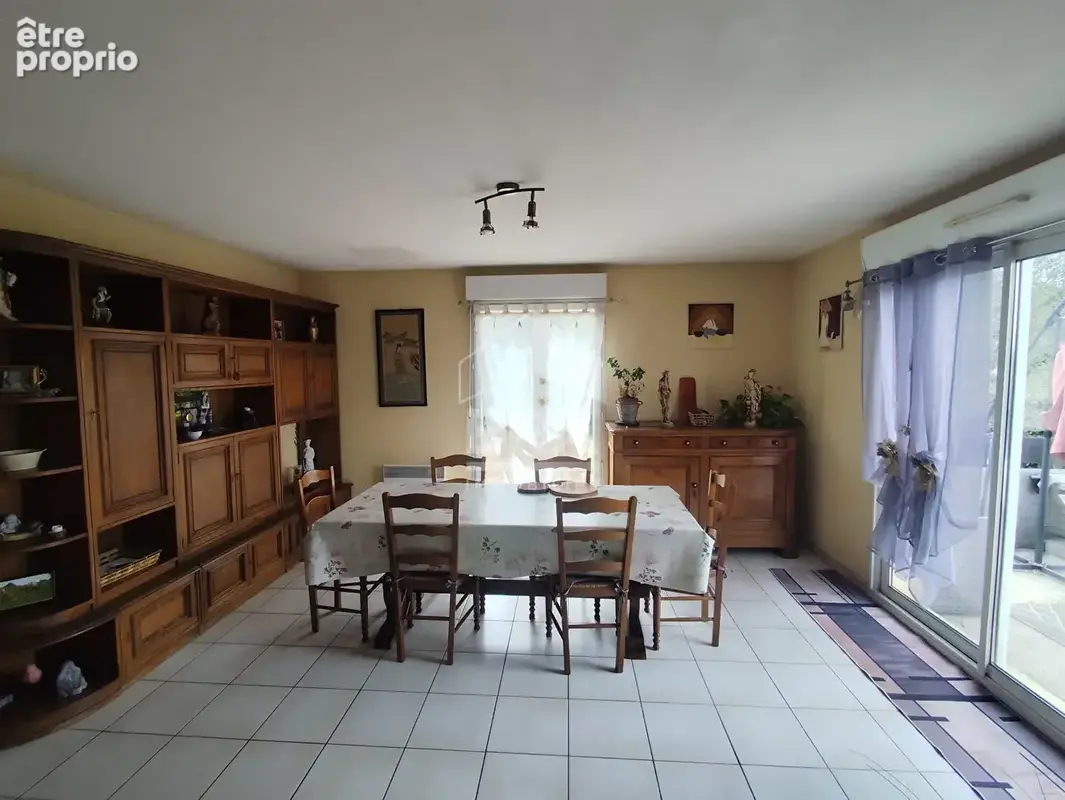 Maison 106 m² à Roumazieres-Loubert  - photo 2