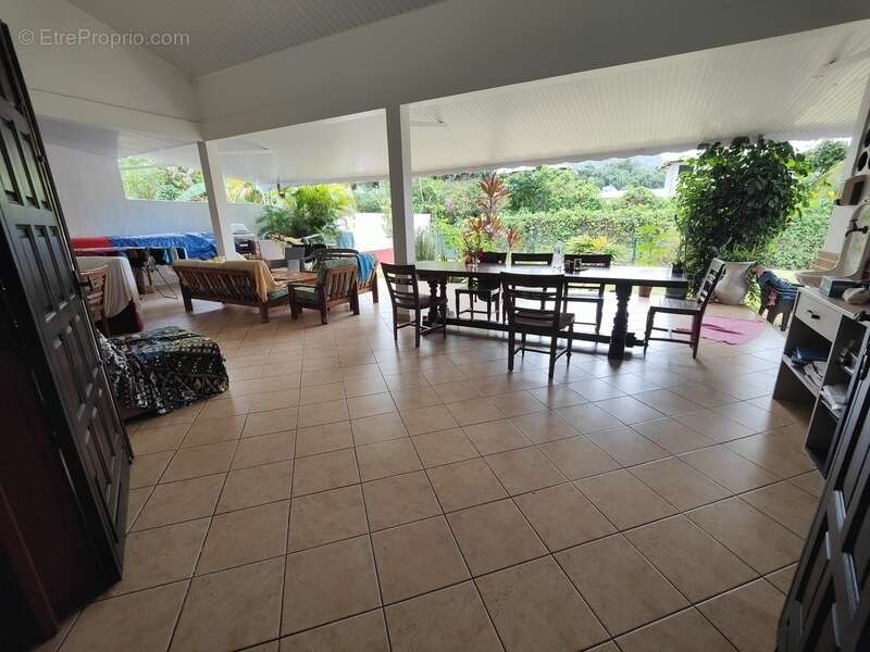 Maison à REMIRE-MONTJOLY