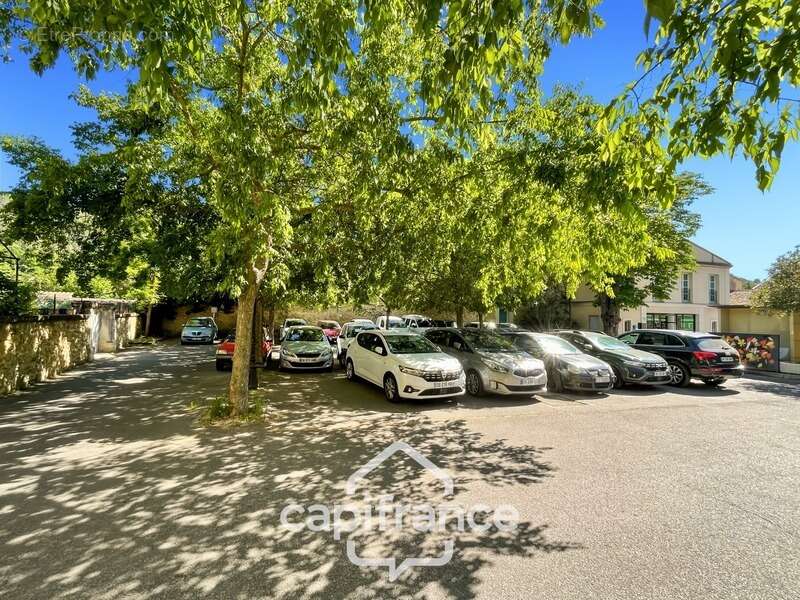 belle poportunité sur Alleins : maison de village de 102 m2 entièrement rénovée et climatisée, 2 niveaux avec 2 grandes chambres - photo 32