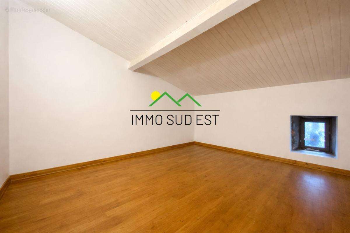 Maison à LAVILLEDIEU