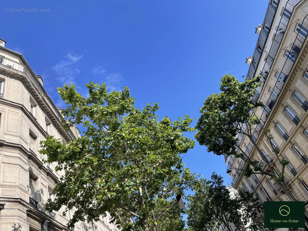 Appartement à PARIS-17E