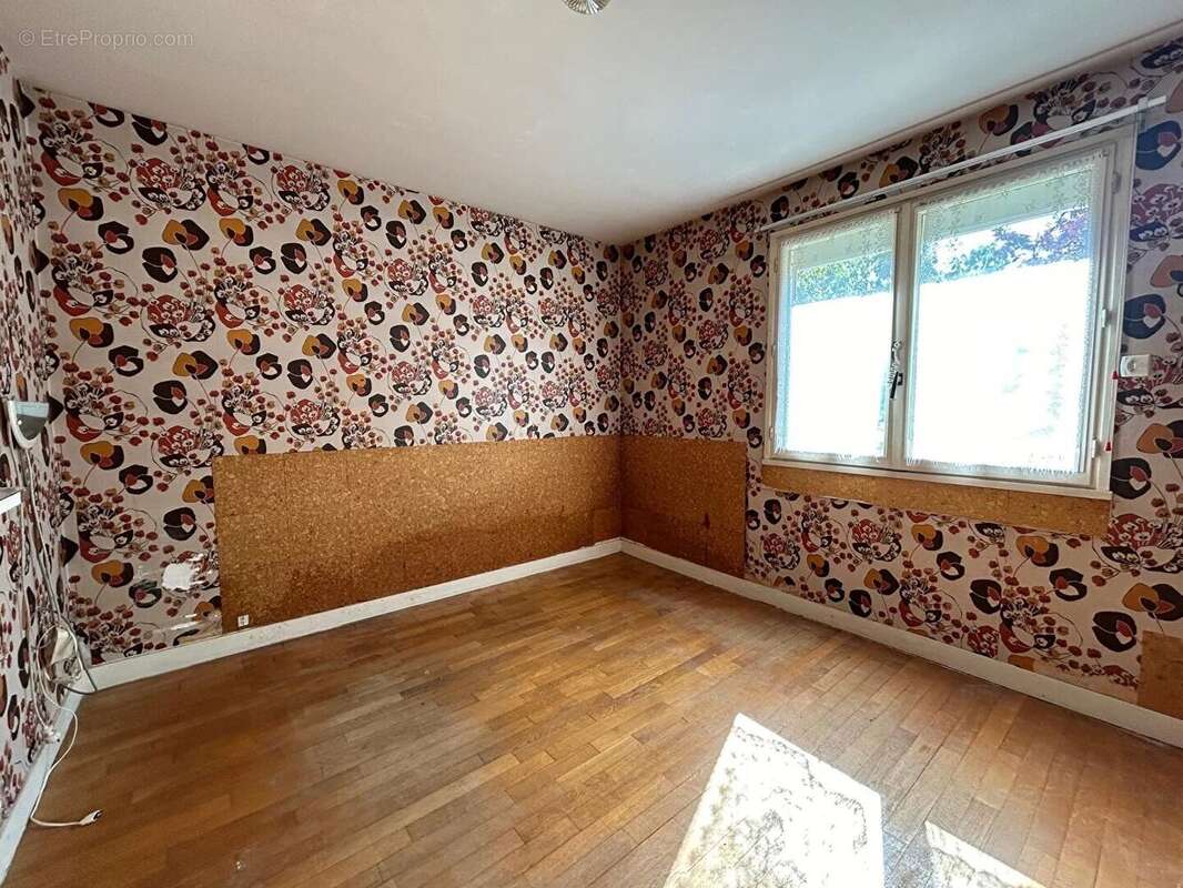 Maison à LA CHAUSSEE-SAINT-VICTOR