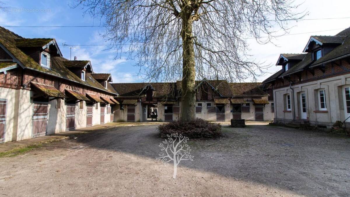 Maison à CUY-SAINT-FIACRE