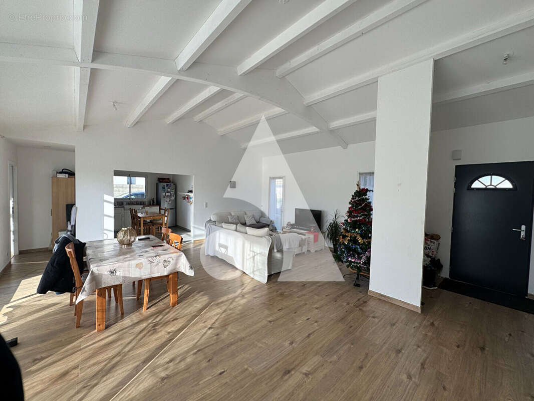 Maison à VILLIERS-EN-PLAINE