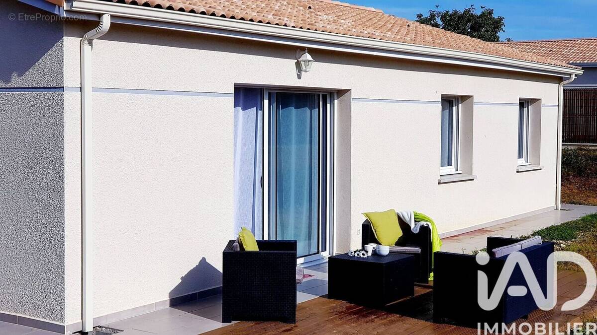 Photo 1 - Maison à BEYCHAC-ET-CAILLAU