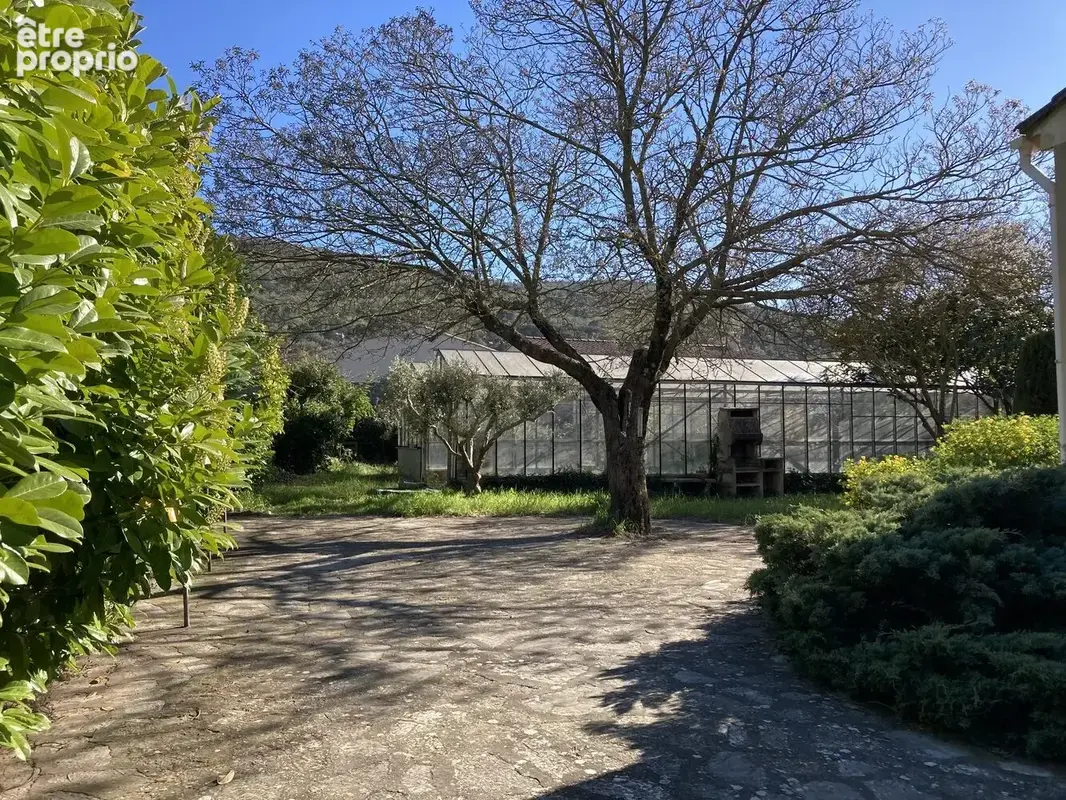 maison T3 plain-pied avec garage sur 900 m² - photo 2