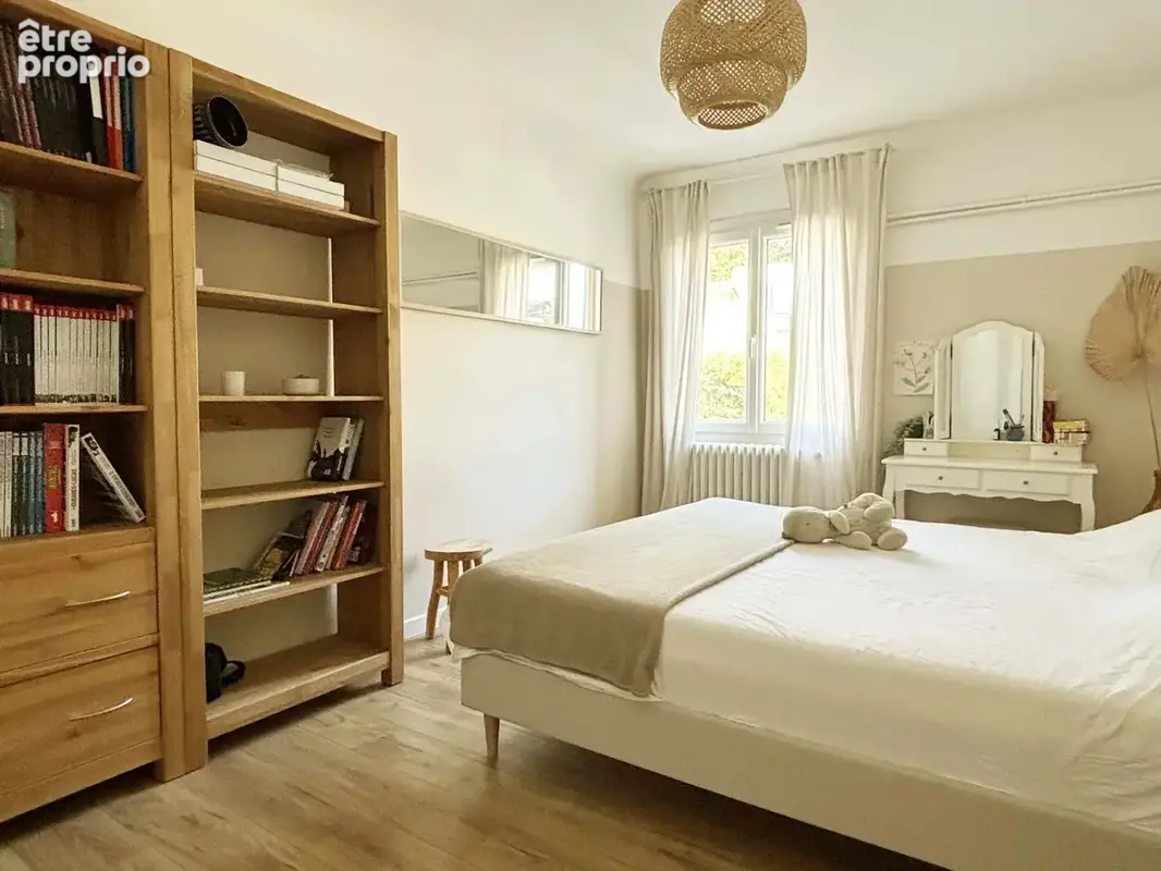 Appartement 81 m² à Arles  - photo 6