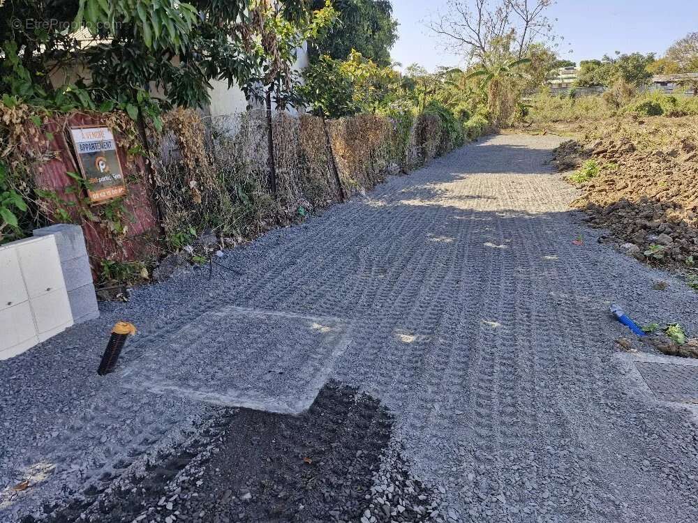 Terrain à SAINT-PIERRE