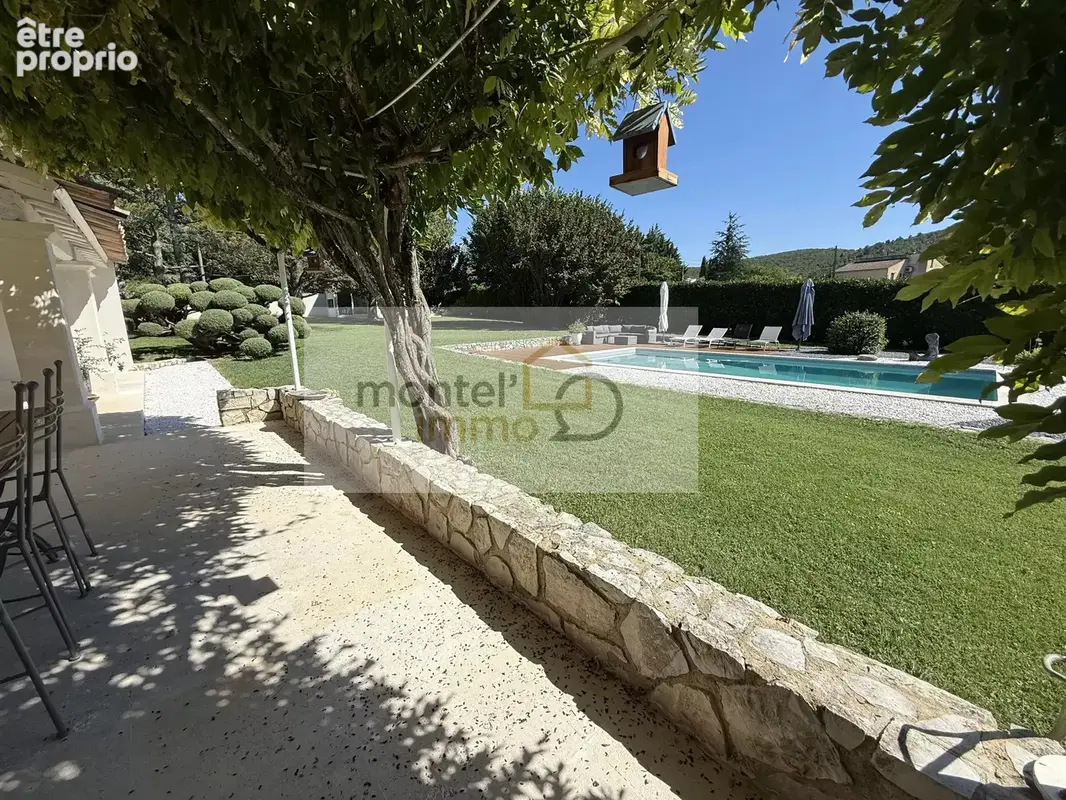Maison familiale rénovée 200 mètres carrés, 5 chambres dont 2 suites, piscine et grand terrain de 3500 mètres carrés à 10 minute - photo 3