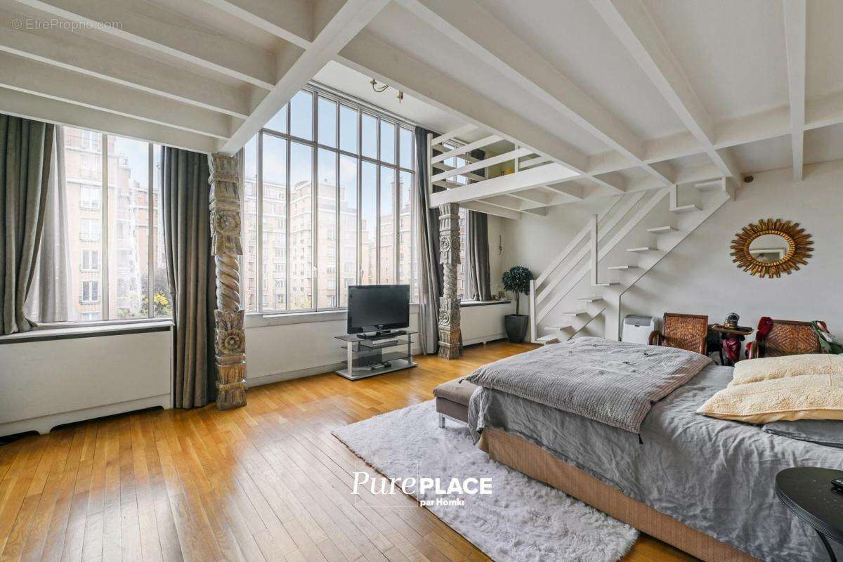 Maison à PARIS-17E
