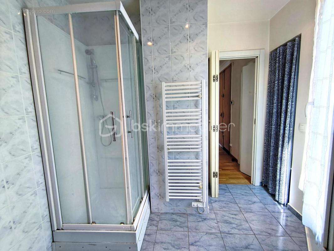 PARIS 14ᵉ – Porte de Vanves / Plaisance – F1 de 27 m² avec deux caves - photo 6