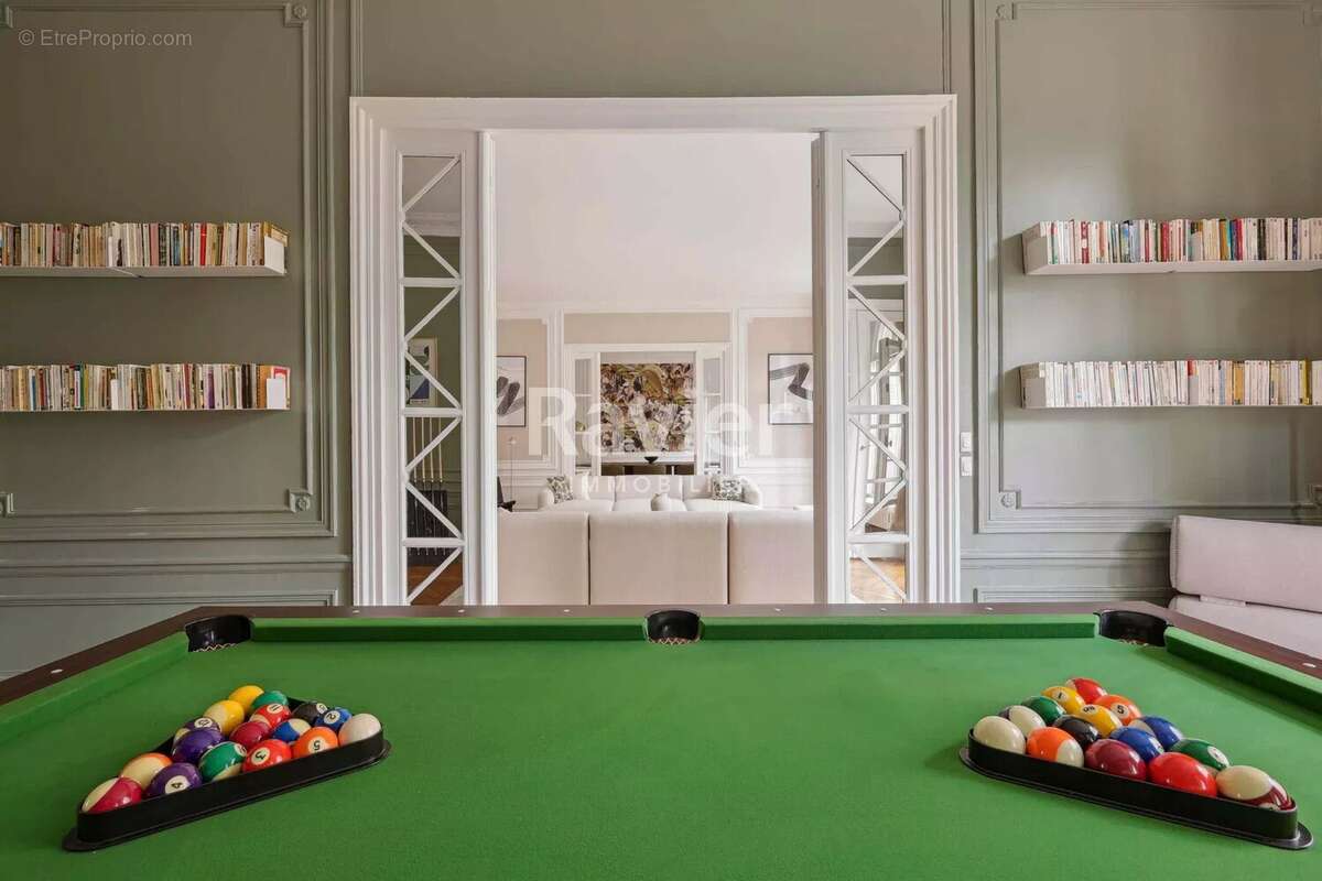 Appartement à PARIS-7E