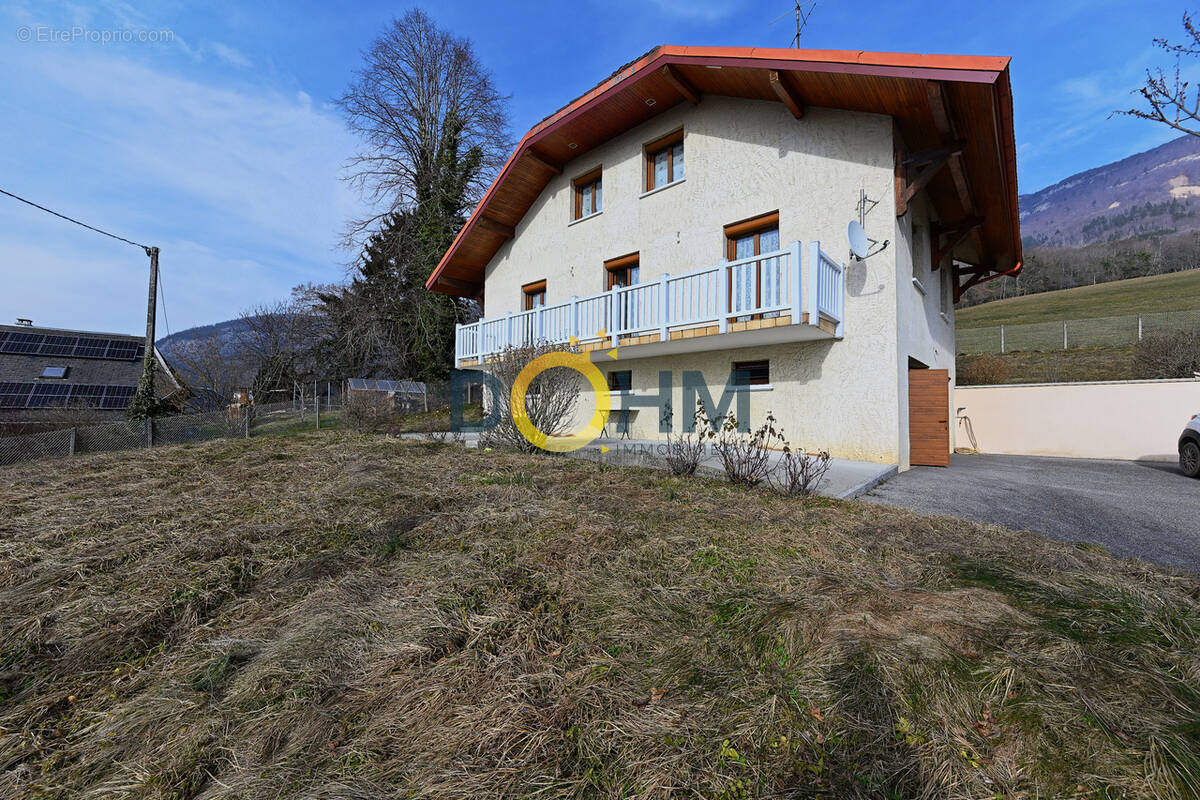 Maison à THOIRY