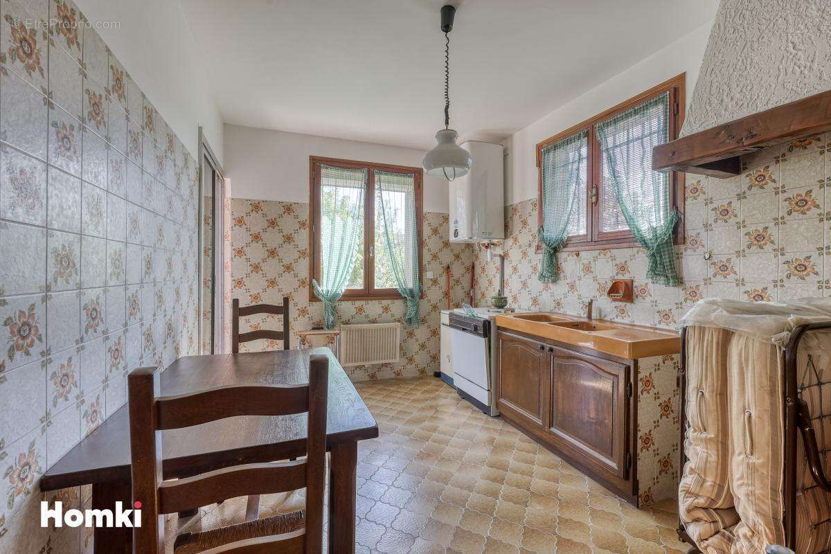 La ciotat maison traditionnelle de 155 m2 agencee en 2 appartement de type 3 - photo 17