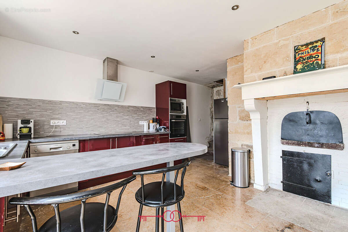 Ensemble immobilier de caractère à Montigny-sur-Vesle : 2 maisons, dépendances et fort potentiel - photo 14