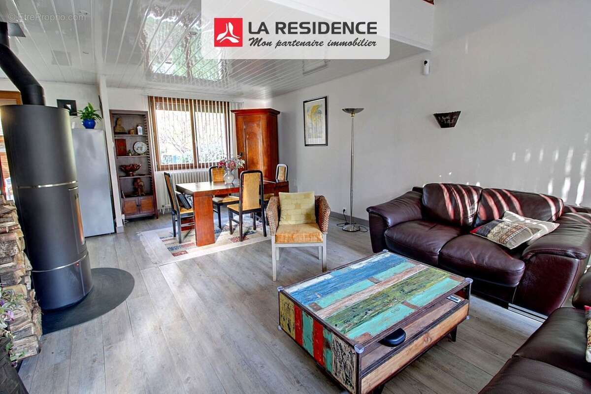 Maison à VAUX-SUR-SEINE