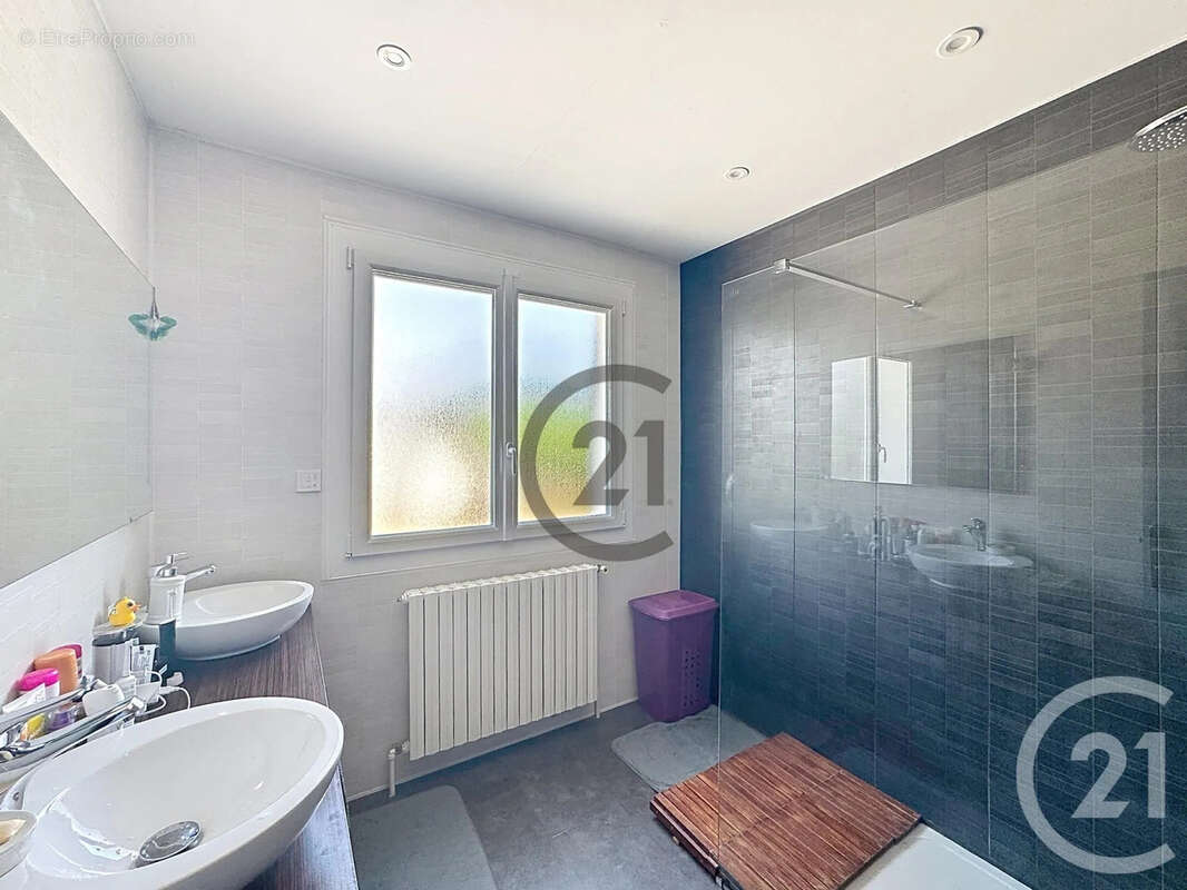 Maison 108 m² à Soucy  - photo 8