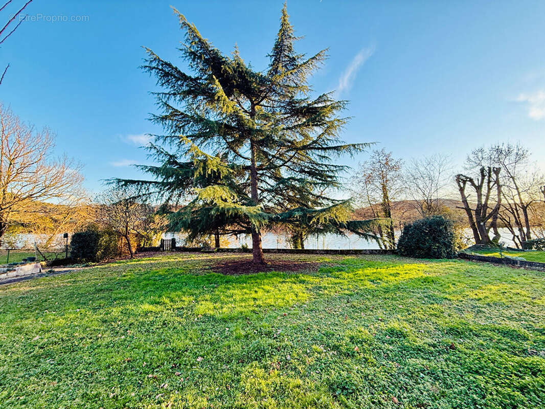 Maison à SAINT-SYLVESTRE-SUR-LOT
