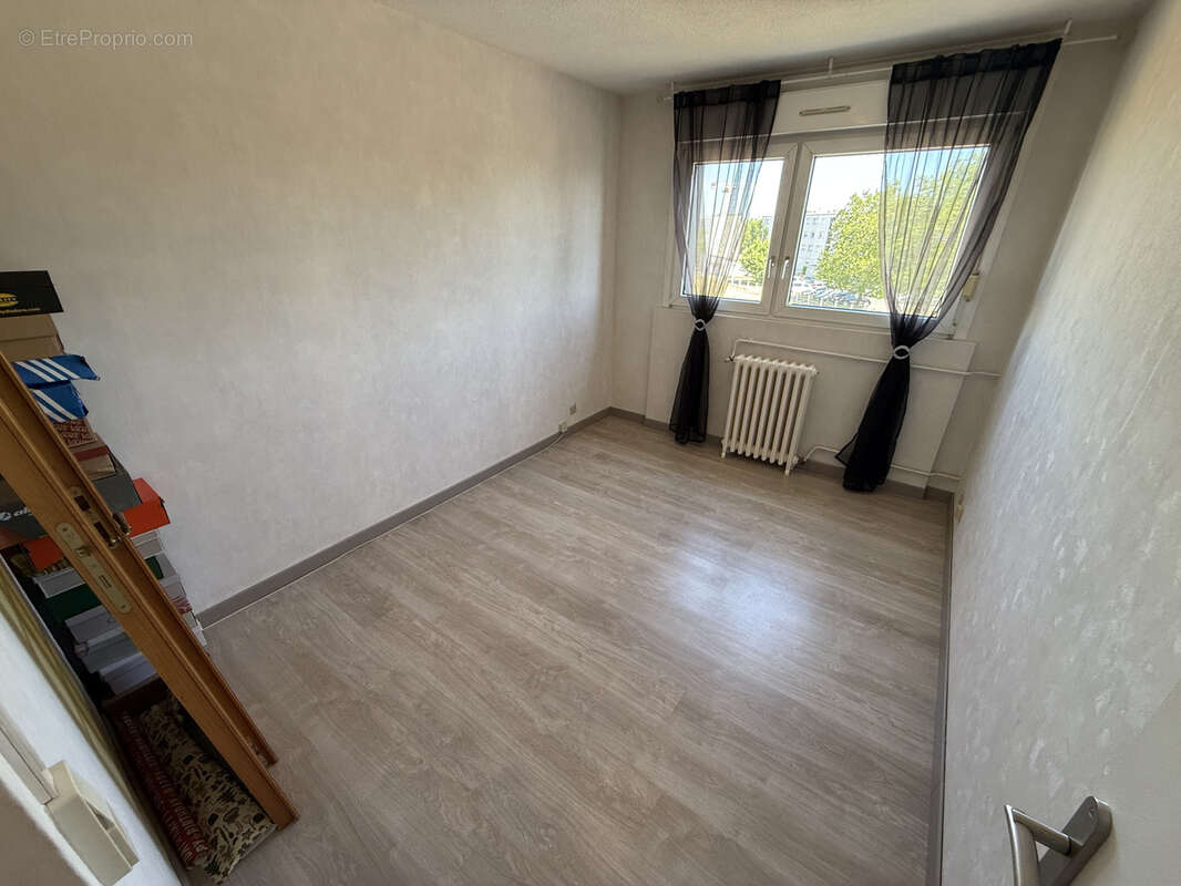 Appartement 5 pièces de 82,20 m2 avec une petite véranda, un balcon et un garage - photo 9