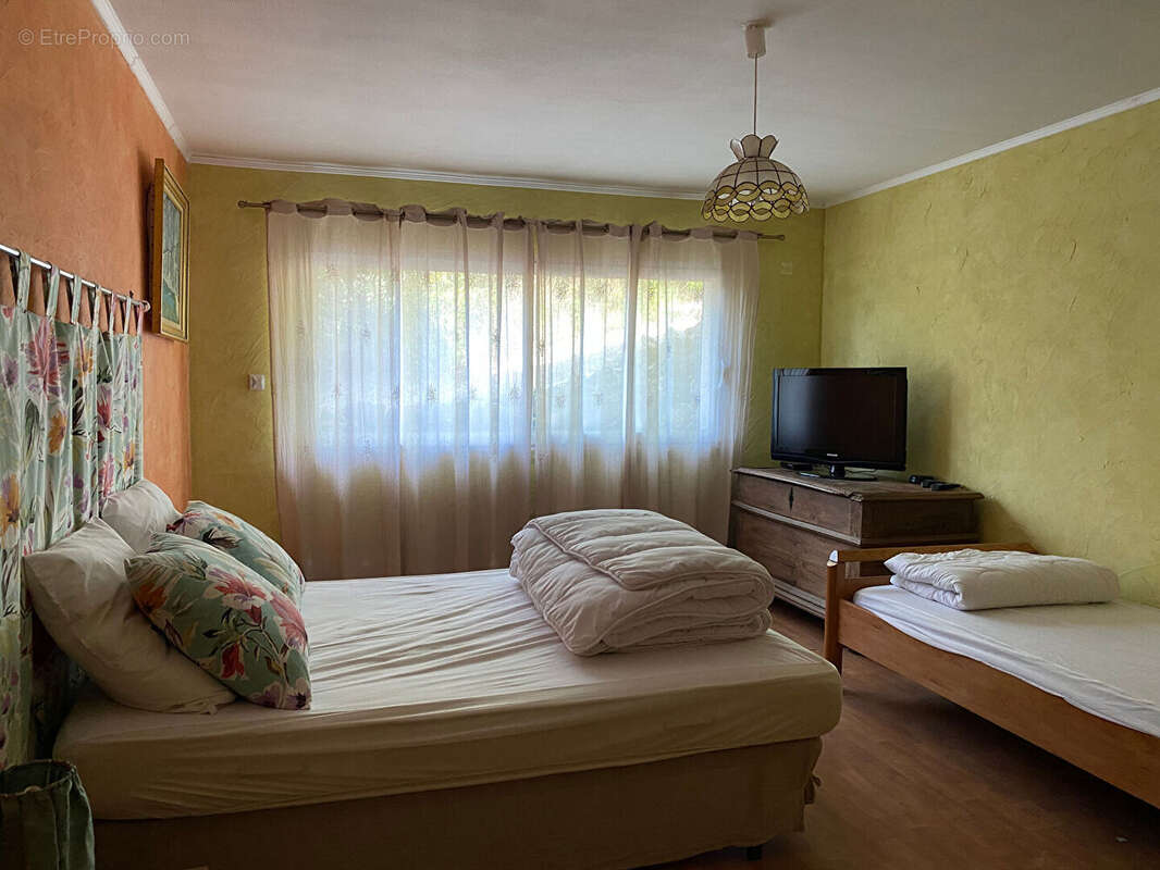 Maison à SAINT-PIERRE-DE-COLE